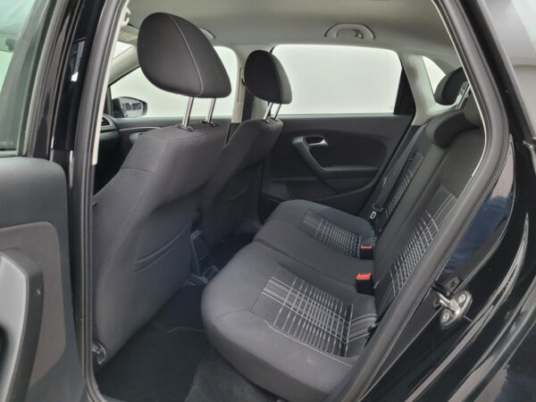 Volkswagen Polo occasion Zwart bij ALJ Auto in Zeeland 11