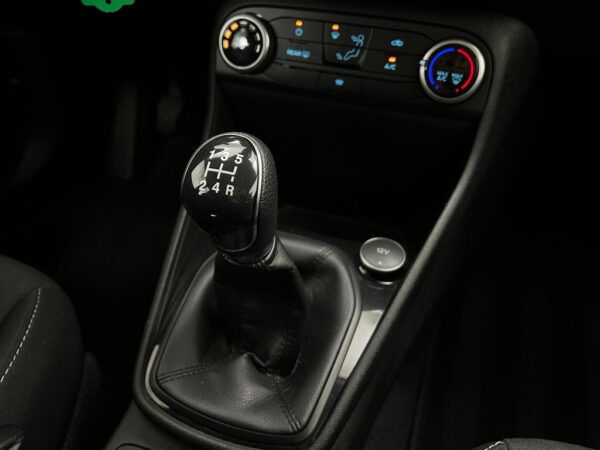 Ford Fiesta occasion Grijs bij ALJ Auto in Zeeland 29