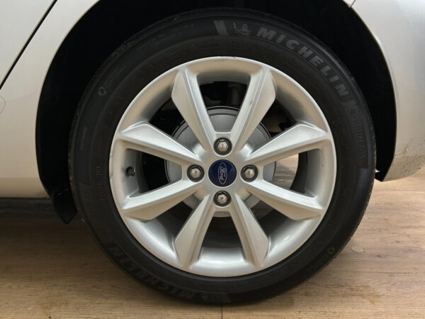 Ford Fiesta occasion Grijs bij ALJ Auto in Zeeland 6