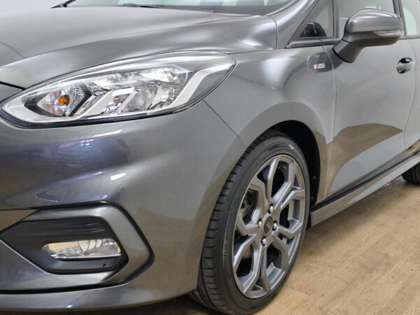 Ford Fiesta occasion Grijs bij ALJ Auto in Zeeland 5