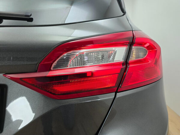 Ford Fiesta occasion Grijs bij ALJ Auto in Zeeland 8