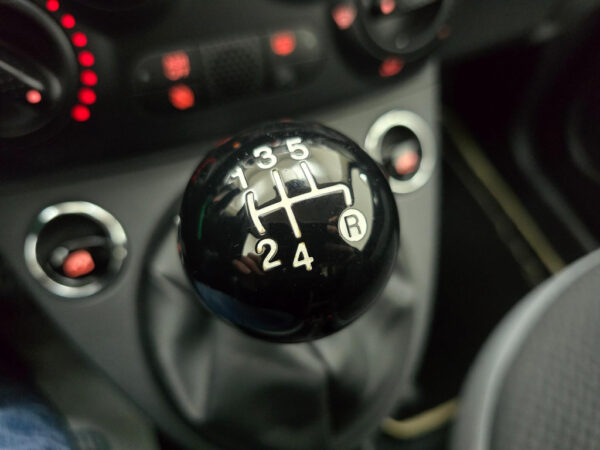 Fiat 500 occasion Zwart bij ALJ Auto in Zeeland 26