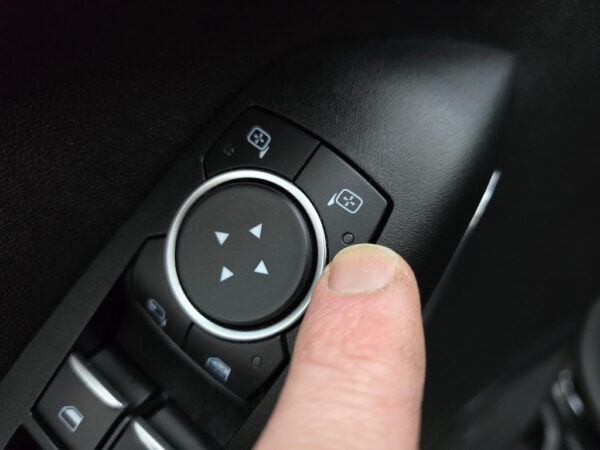 Ford Fiesta occasion Zwart bij ALJ Auto in Zeeland 17