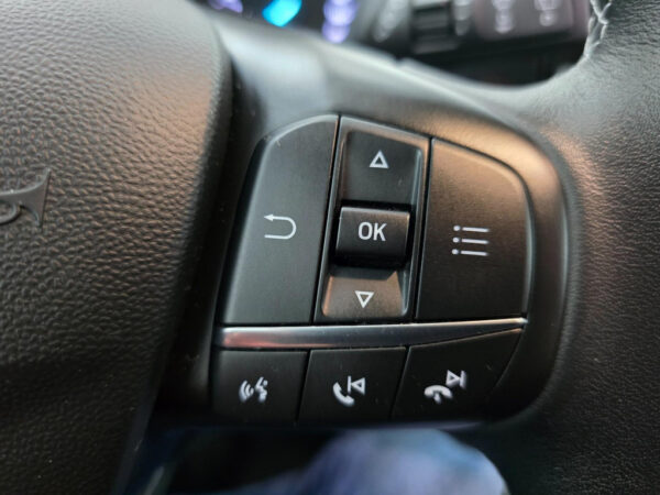 Ford Fiesta occasion Zwart bij ALJ Auto in Zeeland 23