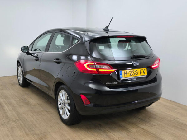 Ford Fiesta occasion Zwart bij ALJ Auto in Zeeland 4