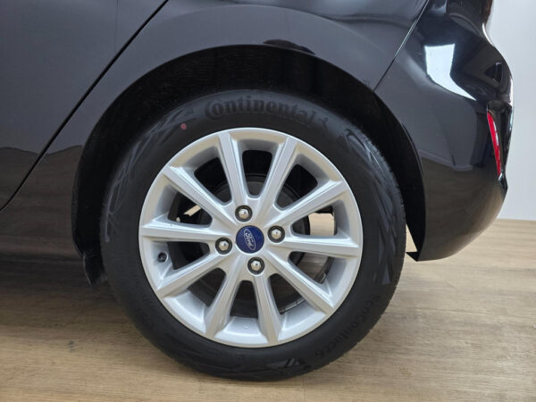 Ford Fiesta occasion Zwart bij ALJ Auto in Zeeland 9