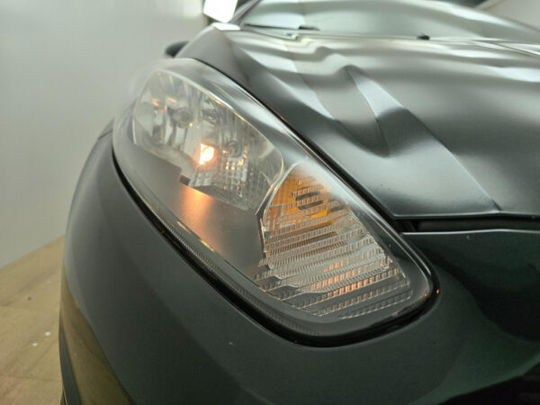 Ford Fiesta occasion Zwart bij ALJ Auto in Zeeland 29