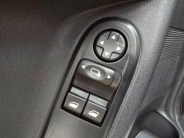 Citroën C3 occasion Grijs bij ALJ Auto in Zeeland 14