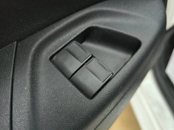 Toyota Aygo occasion Wit bij ALJ Auto in Zeeland 15