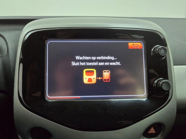 Toyota Aygo occasion Wit bij ALJ Auto in Zeeland 29