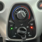 Toyota Aygo occasion Wit bij ALJ Auto in Zeeland 31