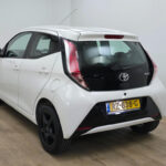 Toyota Aygo occasion Wit bij ALJ Auto in Zeeland 6