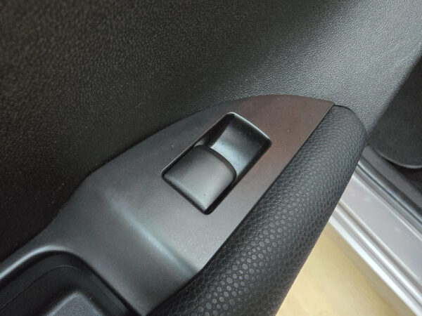 Hyundai ix20 occasion Grijs bij ALJ Auto in Zeeland 12