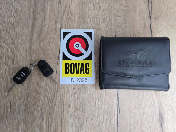 Hyundai ix20 occasion Grijs bij ALJ Auto in Zeeland 2