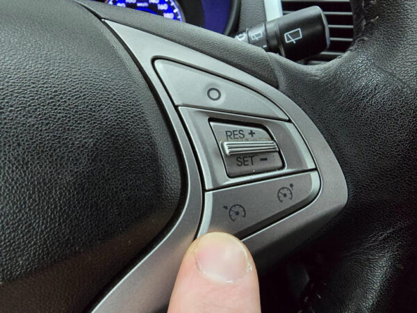 Hyundai ix20 occasion Grijs bij ALJ Auto in Zeeland 25