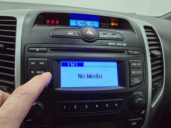 Hyundai ix20 occasion Grijs bij ALJ Auto in Zeeland 27