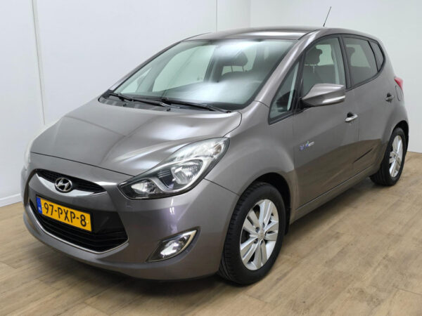 Hyundai ix20 occasion Grijs bij ALJ Auto in Zeeland 3