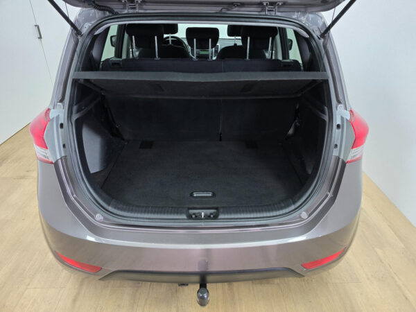 Hyundai ix20 occasion Grijs bij ALJ Auto in Zeeland 8