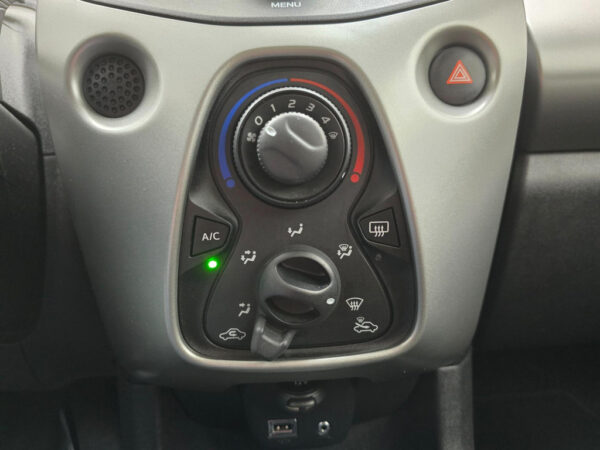 Citroën C1 occasion Zwart bij ALJ Auto in Zeeland 25