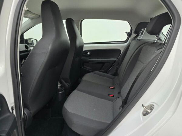Volkswagen up! occasion Wit bij ALJ Auto in Zeeland 10