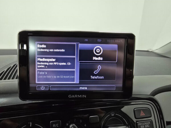 Volkswagen up! occasion Wit bij ALJ Auto in Zeeland 22