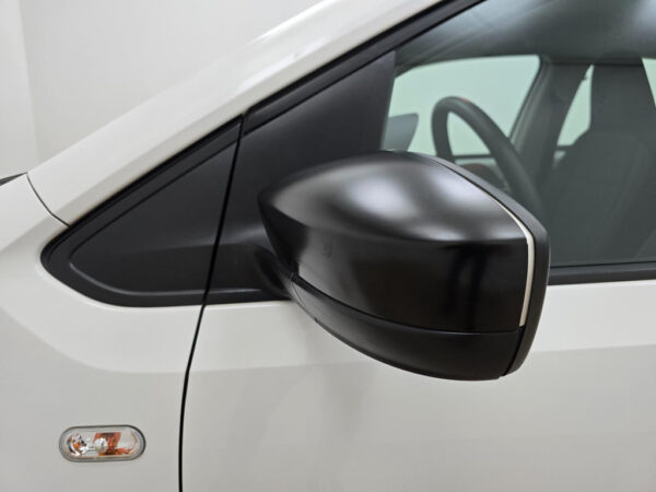 Volkswagen up! occasion Wit bij ALJ Auto in Zeeland 30