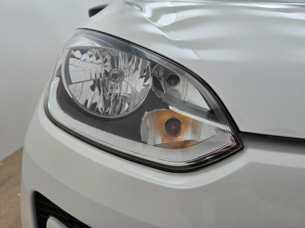 Volkswagen up! occasion Wit bij ALJ Auto in Zeeland 33