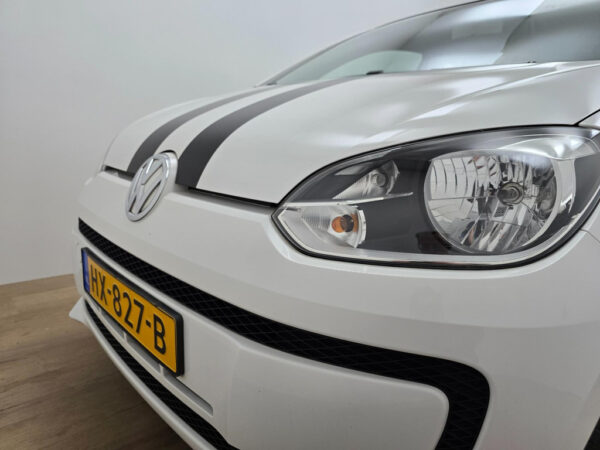 Volkswagen up! occasion Wit bij ALJ Auto in Zeeland 35