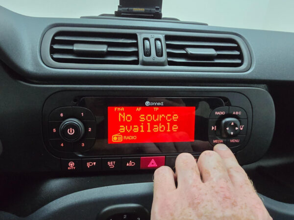 Fiat Panda occasion Zwart bij ALJ Auto in Zeeland 20