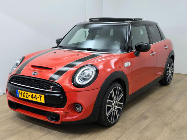 MINI Mini occasion Oranje bij ALJ Auto in Zeeland 3
