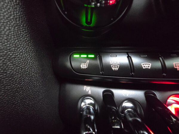 MINI Mini occasion Oranje bij ALJ Auto in Zeeland 45