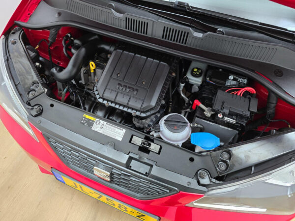 SEAT Mii occasion Rood bij ALJ Auto in Zeeland 27