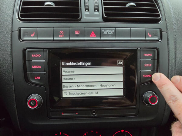 Volkswagen Polo occasion Zwart bij ALJ Auto in Zeeland 21