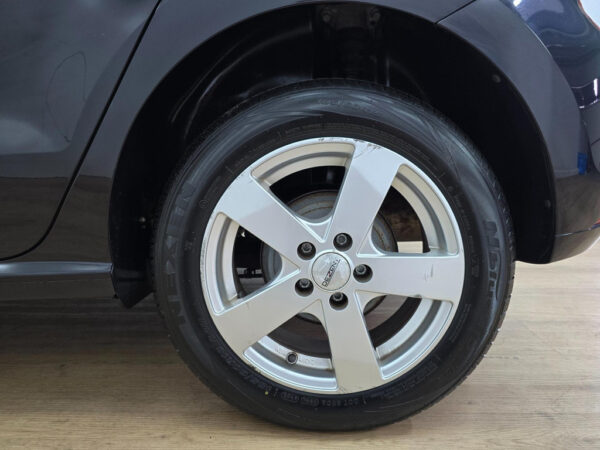 Volkswagen Polo occasion Zwart bij ALJ Auto in Zeeland 7