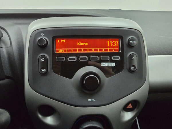 Peugeot 108 occasion Zwart bij ALJ Auto in Zeeland 17