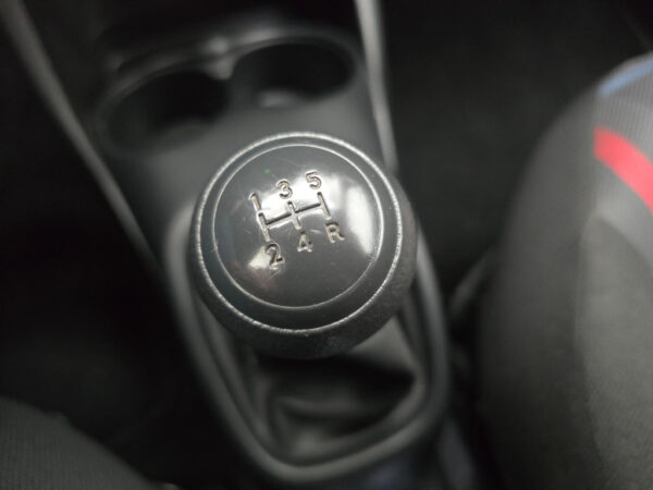 Peugeot 108 occasion Zwart bij ALJ Auto in Zeeland 22