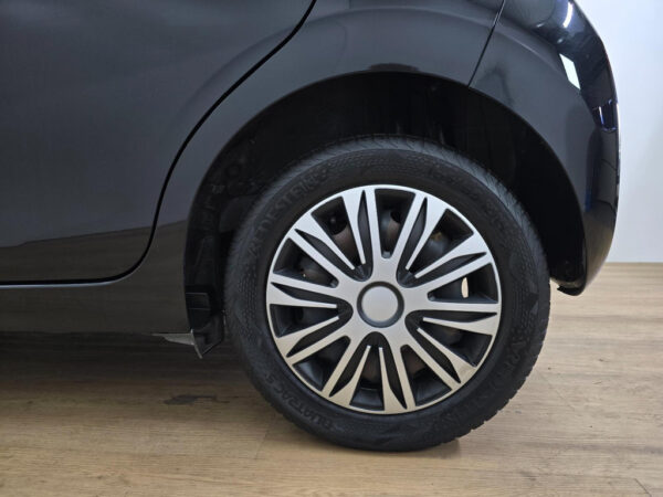 Peugeot 108 occasion Zwart bij ALJ Auto in Zeeland 5