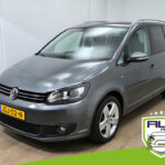 Volkswagen Touran occasion Grijs bij ALJ Auto in Zeeland 1