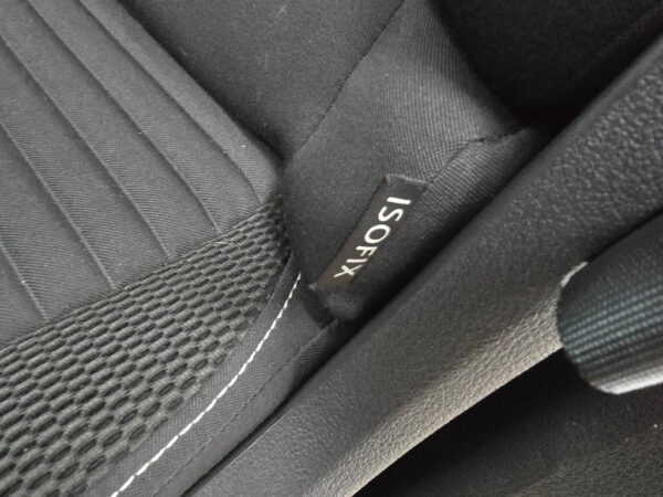 Volkswagen Touran occasion Grijs bij ALJ Auto in Zeeland 16