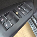 Volkswagen Touran occasion Grijs bij ALJ Auto in Zeeland 21