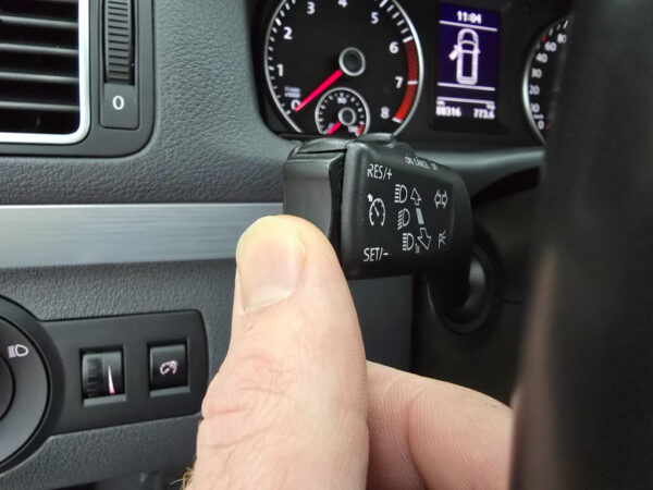 Volkswagen Touran occasion Grijs bij ALJ Auto in Zeeland 28