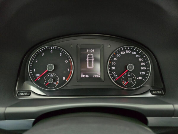 Volkswagen Touran occasion Grijs bij ALJ Auto in Zeeland 29