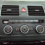 Volkswagen Touran occasion Grijs bij ALJ Auto in Zeeland 36