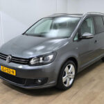 Volkswagen Touran occasion Grijs bij ALJ Auto in Zeeland 4