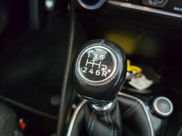 Ford Fiesta occasion Grijs bij ALJ Auto in Zeeland 35