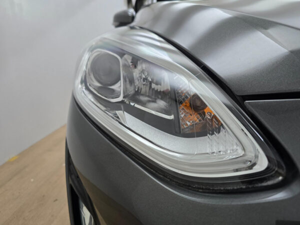 Ford Fiesta occasion Grijs bij ALJ Auto in Zeeland 38