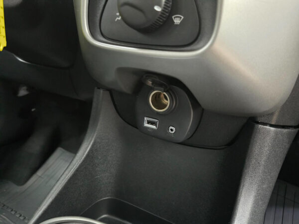 Toyota Aygo occasion Wit bij ALJ Auto in Zeeland 23