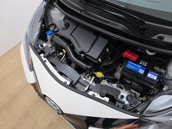 Toyota Aygo occasion Wit bij ALJ Auto in Zeeland 25