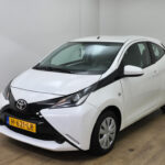 Toyota Aygo occasion Wit bij ALJ Auto in Zeeland 3