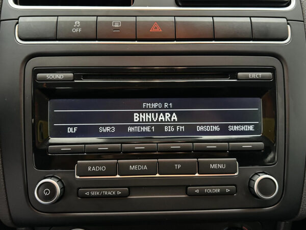 Volkswagen Polo occasion Zwart bij ALJ Auto in Zeeland 17